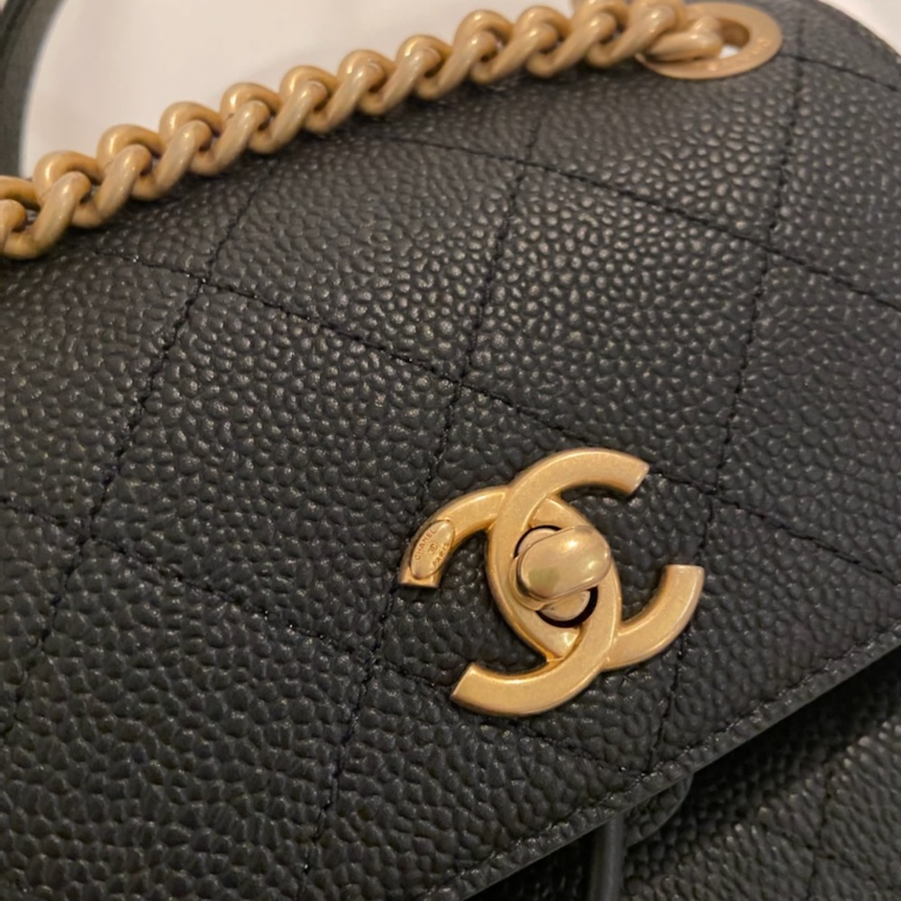 Auth Chanel Parisian Journey caviar gold backpack - Picture 2 of 13